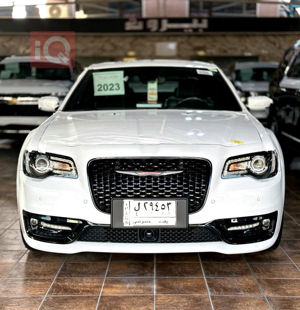 كرايسلر 300